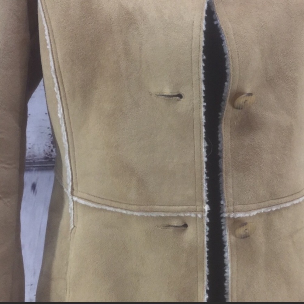 Women’s Murano tan faux suede lined coat. Size M. - Picture 2 of 8